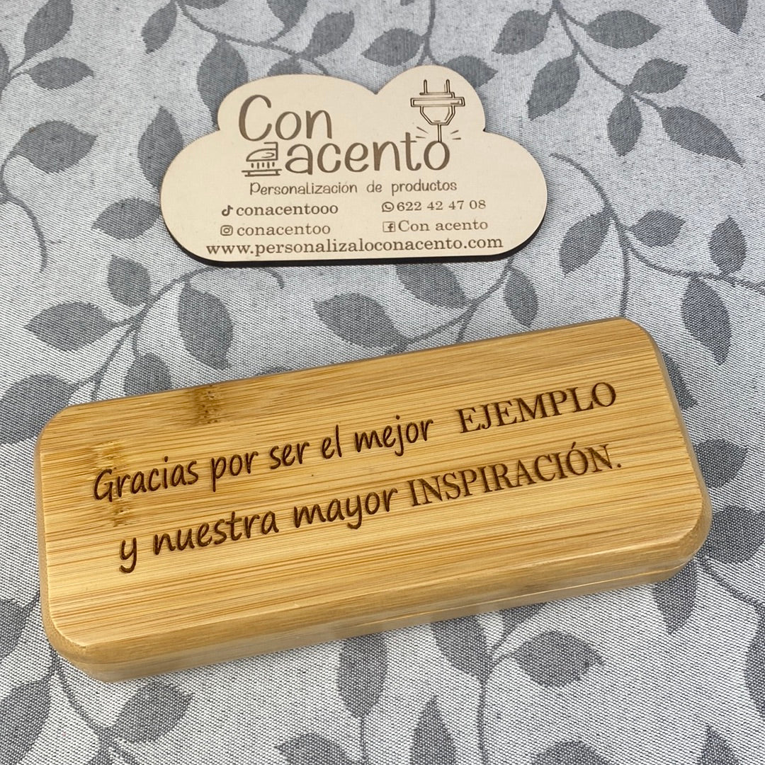 Sacacorchos con estuche